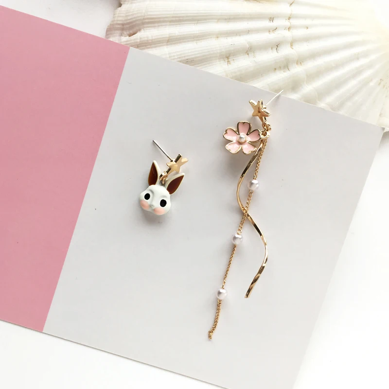 Ювелирные изделия серьги гвоздики в виде Джокера красивые и милые Асимметричные