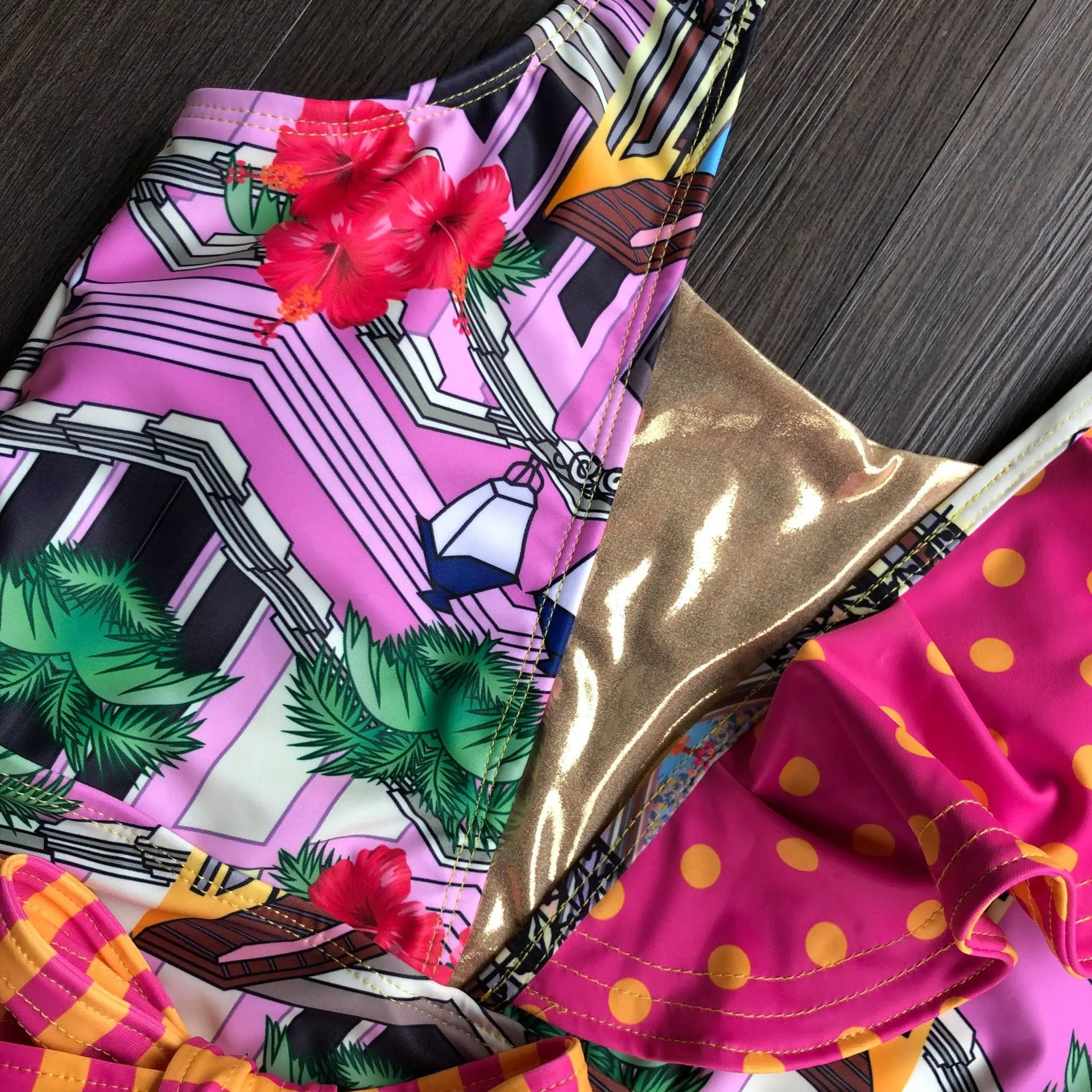 

Sexy Deep V Neck Ruffle Swimsuit Lady 2021 Monokini Thong Printed One Piece Swimwear Women Swim Bath Suit Trikini