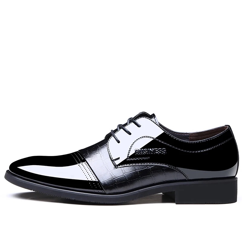 Мужские Лакированная кожа официальная обувь в стиле дерби с острым носком Elegantes