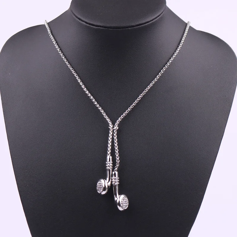 

2021 Fashion New Hip Hop Silver Metal Headset Pendant Necklace Simple Personality Men's and Women's Accessories