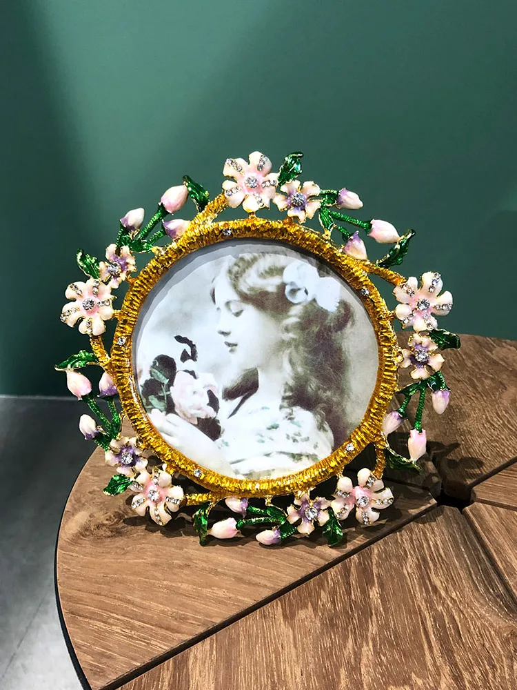 

Nordic Fashion Metal Picture Frame Creative Wedding Photo Frame Baby Photograph Frame Home Decor Holder Family Portrait Gift Set