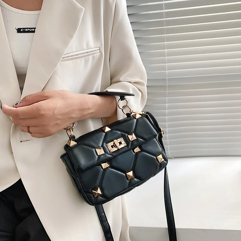 

Fashion Rivet Crossbody Bag For Women PU Leather Handbags Vintage Designer Lady Small Solid Shoulder Bags Shopping Travel Totes