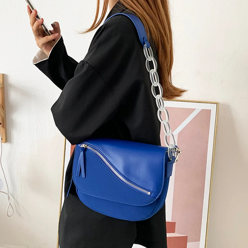 

Fashion Thick Chains Saddle Bag 2021 Trend Women's Branded Designer Pu Leather Shoulder Crossbody Bags For Women Sac A Main