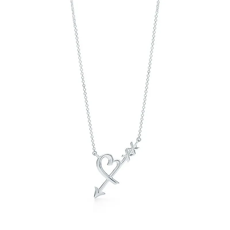 

Crown heart-shaped aircraft in Europe and The United States fashionable temperament with delicate clavicle chain