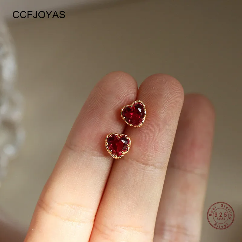 

CCFJOYAS 925 стерлингового серебра Мини милый красный рубин в форме сердца серьги-гвоздики женские модные туфли в лаконичном стиле INS изысканные ...