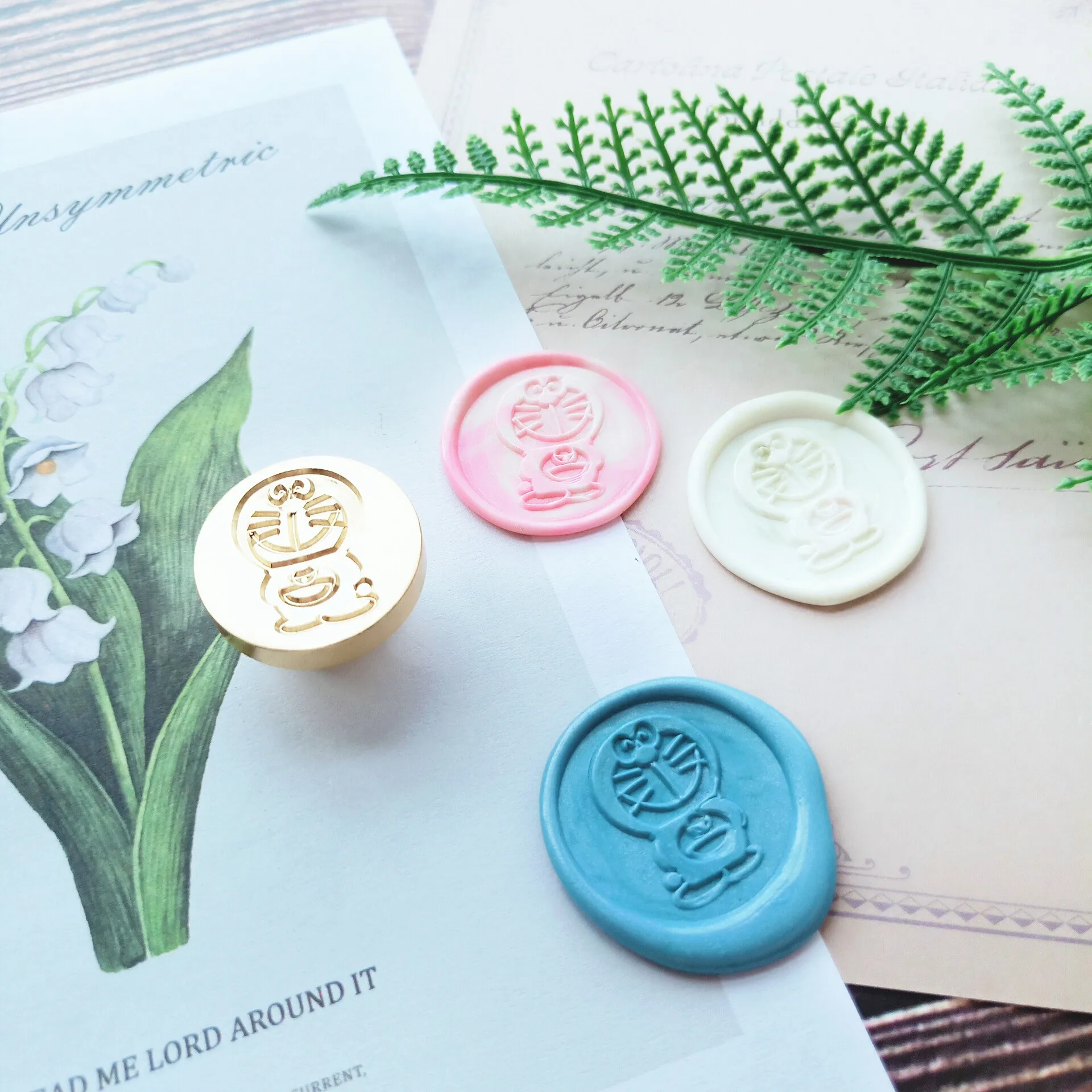 Doraemon Робот кошка запечатывания марки Фотофон в ретро стиле с изображением