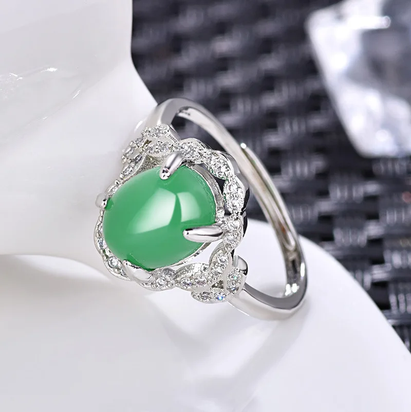 

YADA GIFTS RED&GREEN Color Retro stone Rings for Women Adjustable Oval Ring Female Engagement Wedding Band Jewelry Ring RG200050