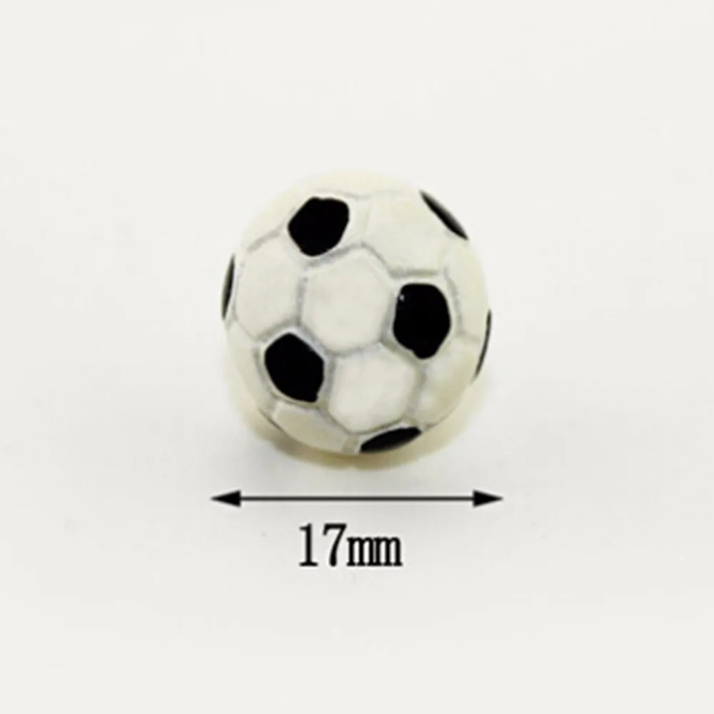 

1:6/1:12 Dollhouse Miniatuur Sport Ballen Voetbal en Basketbal Decor Pop Accessoires