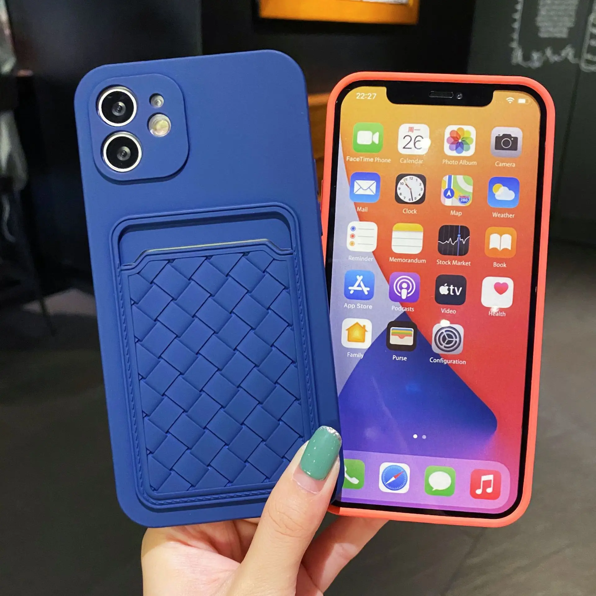 

For iphone 12 pro case luxury ,with hand holder For iphone 11 pro max 12 mini X XS XR 6 6S 7 8 Plus silicone Mobile Phone cover
