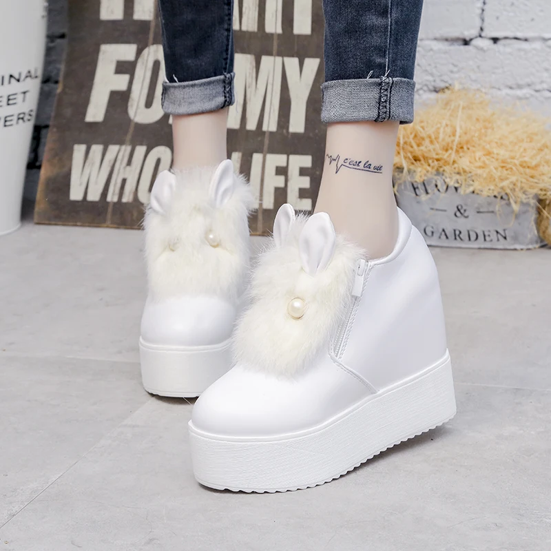 Новинка плюшевые зимние ботинки на очень высоком каблуке с кроликом