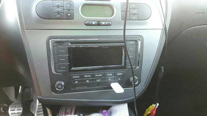 Doppelte 2-Din-Blende für Seat Leon LHD Radio GPS Stereo Radio Panel Dash Montage Installation Trim Kit Gesichtsrahmen Lünette – Detail 13