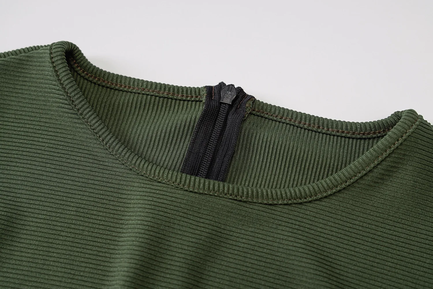 

Ribbed Turtleneck Sport Wear Casual Jumpsuit Women Letter Embroidery Skinny Sexy Playsuit Female Fitness Rompers Overalls