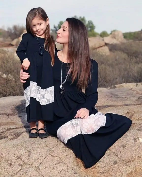 

Family Matching Outfits Spring Lace Stitching Skirt Mother Long Sleeved Dress Parent Child Wear Girl Mommy Daughter Clothing