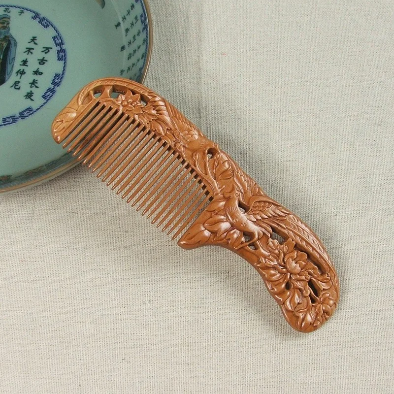 

Гребень из натурального персика ручной работы, деревянный портативный массажный Расческа с резным узором, ручная работа, подарок для девуш...