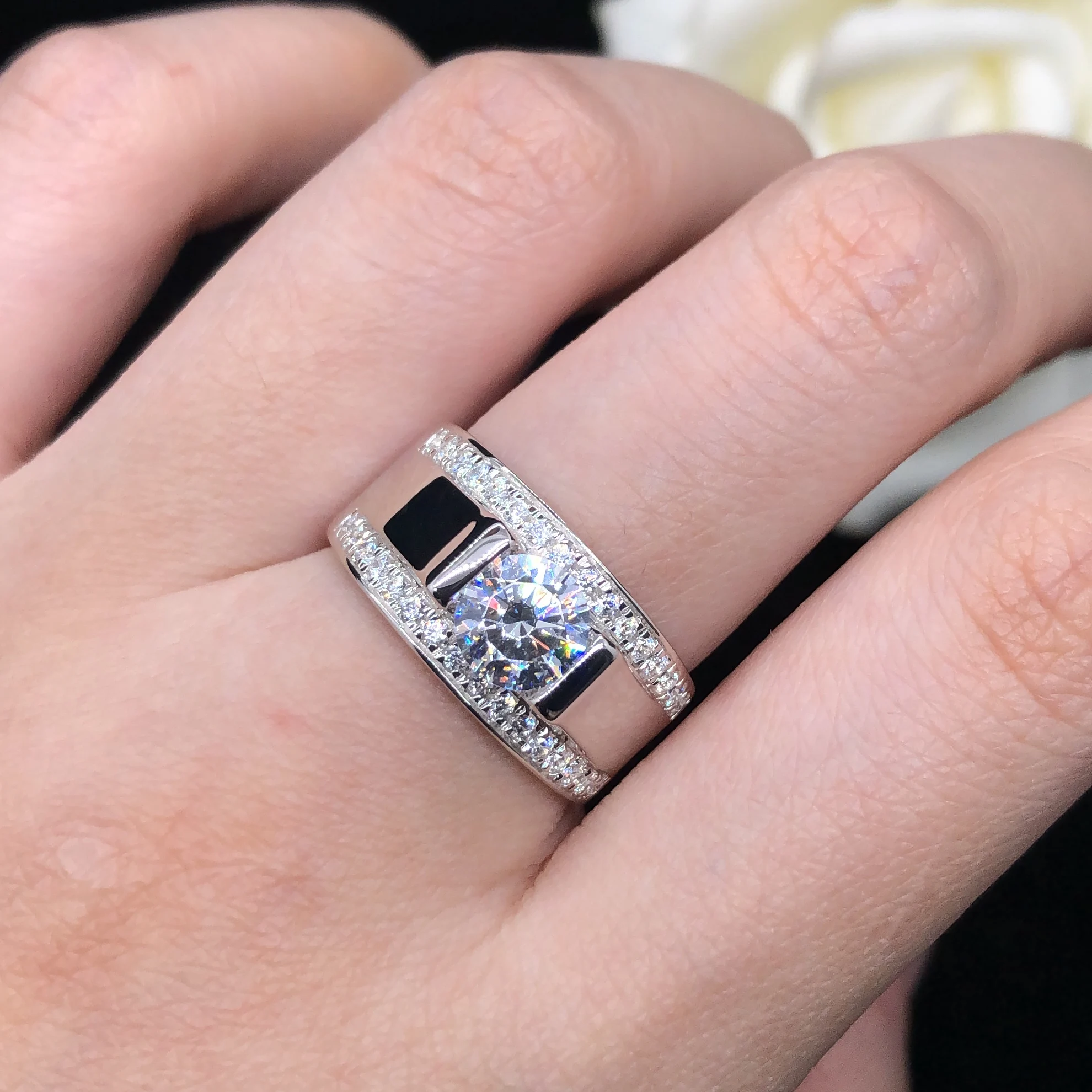 

Test positive Authority 1Ct Round Cut Moissanite Diamond Man Ring Solid 14K White Gold Ring Brilliant Engagement Men Jewelry