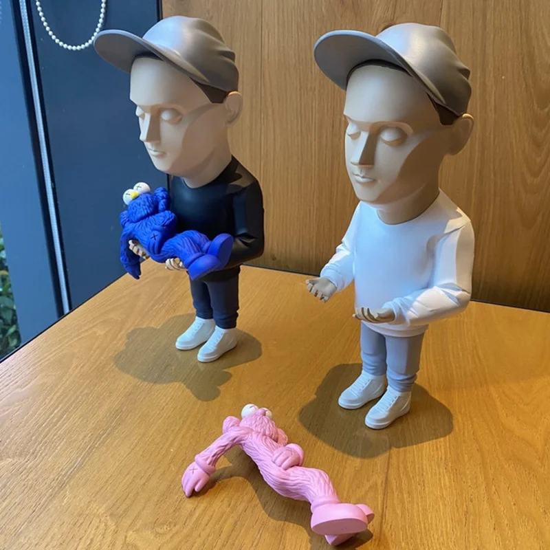 

s Fashion Carl's Resin Material Toy Figure Desktop Home Decoration Gift