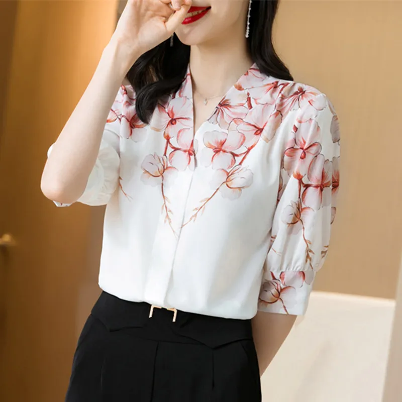 

Shirts & Blouses