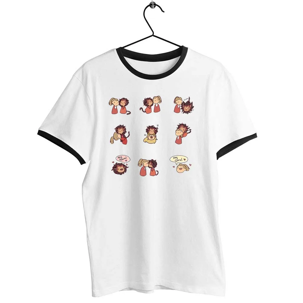 Черная футболка с коротким рукавом и круглым вырезом принтом