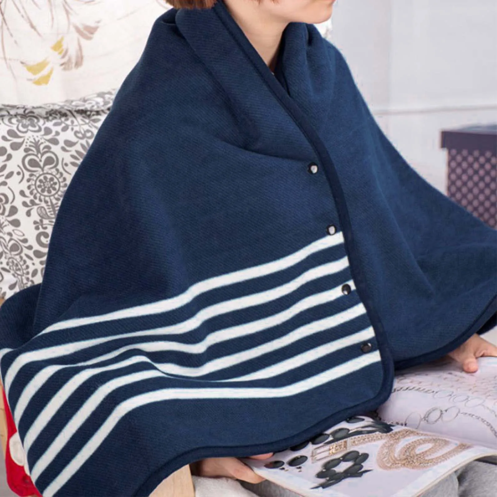 

Multifunctional Double Sides Lazy Shawl Warming Blanket Office Home Leisure Plaid Blanket PR Sale