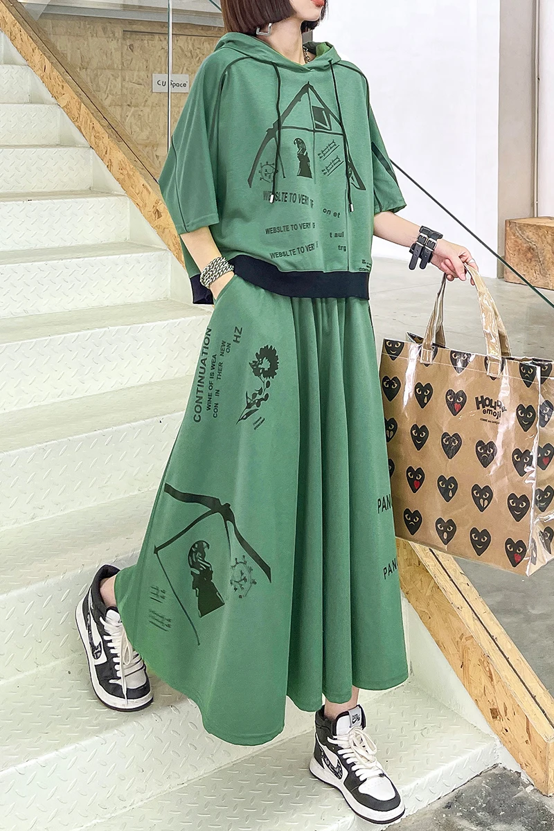 

SuperAen 2021 New Women's Retro Chic Fashion Two Pieces Sets Spring Summer Street Graffiti Pattern Hooded Tshirt Skirt Set