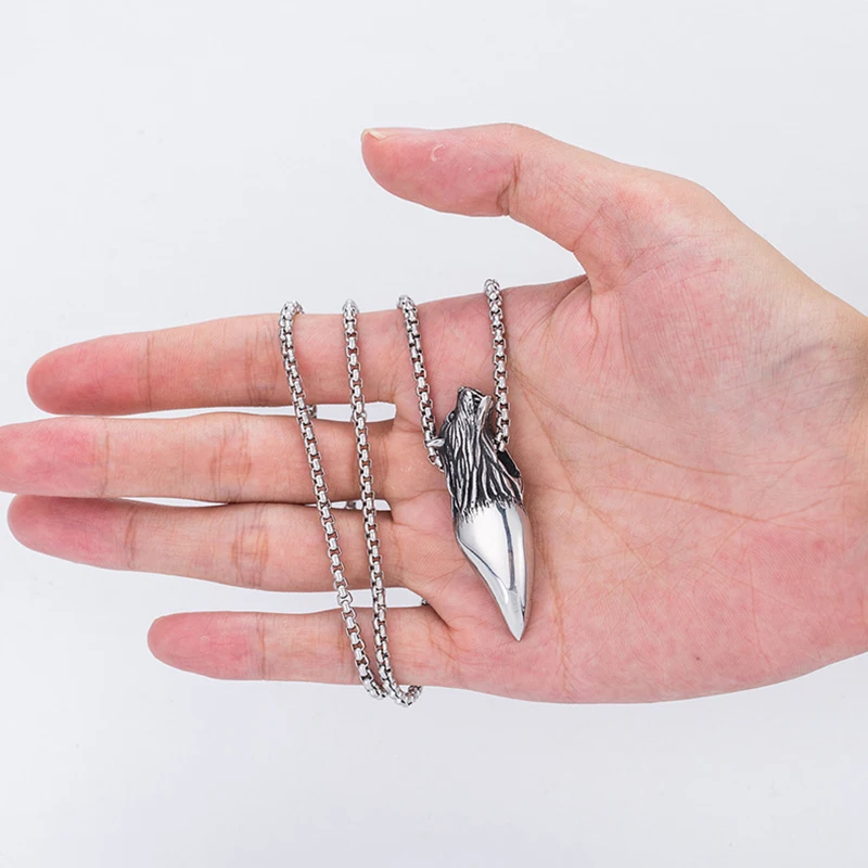 

Creative Exquisite Fashion Hip-hop Titanium Steel Wolf Head Men's and Women's Pendant Necklace Party Birthday Gift