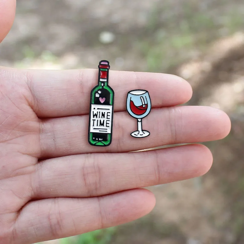 

Wine Time Mini Cute Wine And Wine Glasses Couple Pins Red Wine Bottle cup Brooches Enamel Pin Badge For Lovers Best Friend Pins