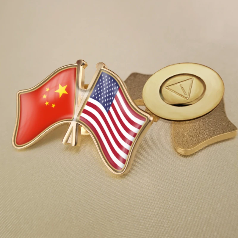 United States and China Crossed Double Friendship Flags Lapel Pins Brooch Badges | Украшения и аксессуары