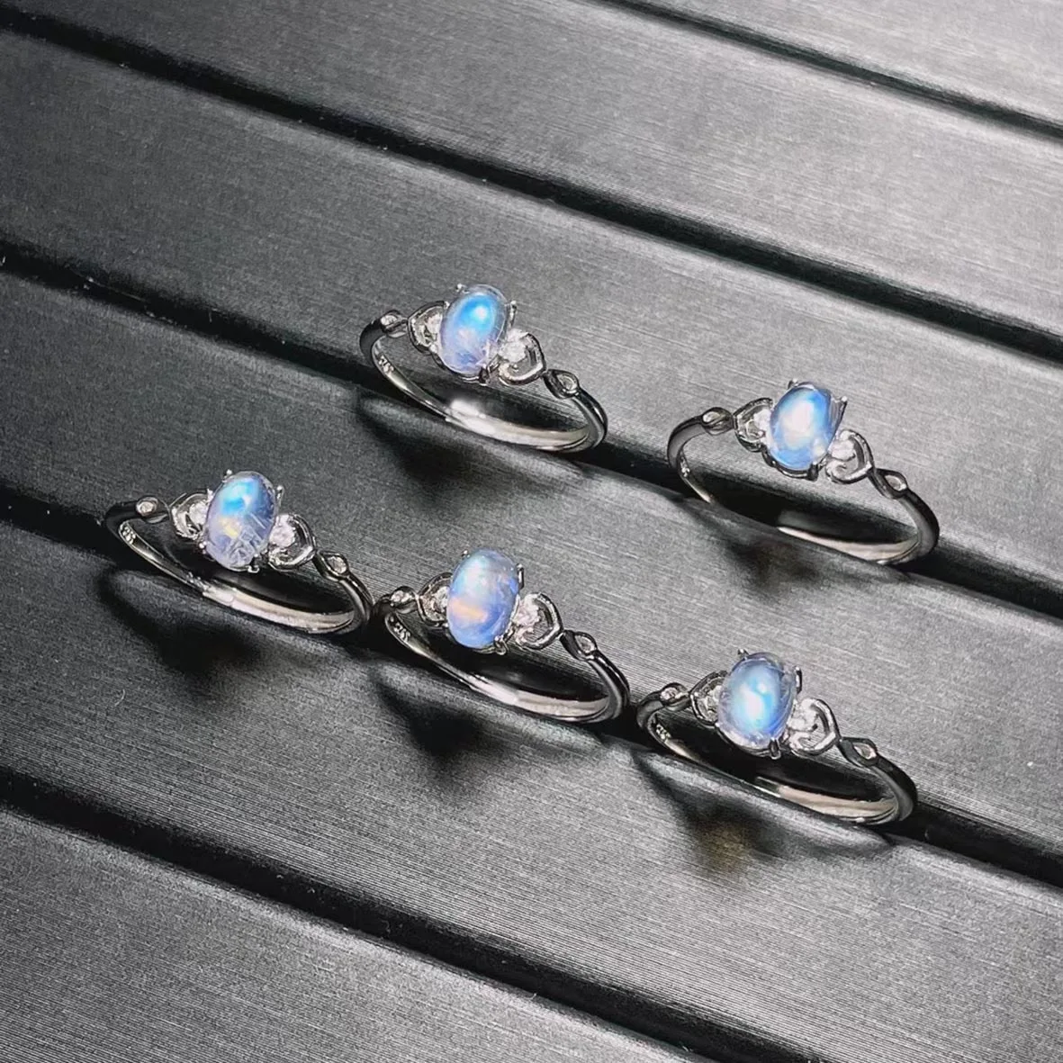 

100% Искусственный драгоценный камень, натуральный лунный камень