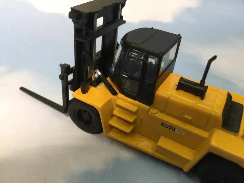 Новинка 1/87 специальная цена литой металл 250d-7e Современная Инженерная модель