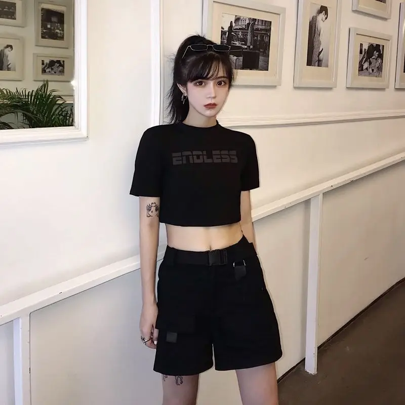 

Vintage Letter Print O Neck Short Sleeve Women Black T Shirts 2020 Korean Summer Streetwear T Shirt Slim Short Crop Tops