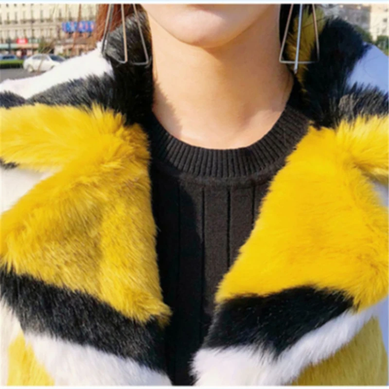 Женское меховое пальто средней длины новинка зимы 2019 Модное теплое с длинными