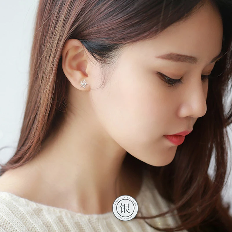 

2020 New Fashion Women's Earrings Shining Crystal SnowflakeTemperament Dangle Earrings for Women Wedding Party Jewelry Gifts