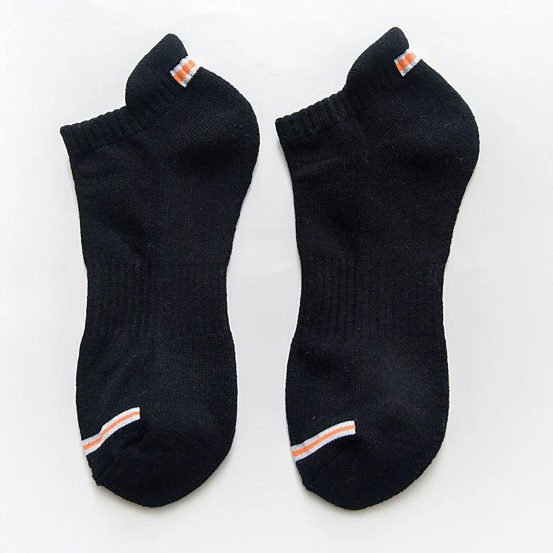 

men's socks towel bottom basketball socks pure cotton autumn and winter new styles European and American solid colors
