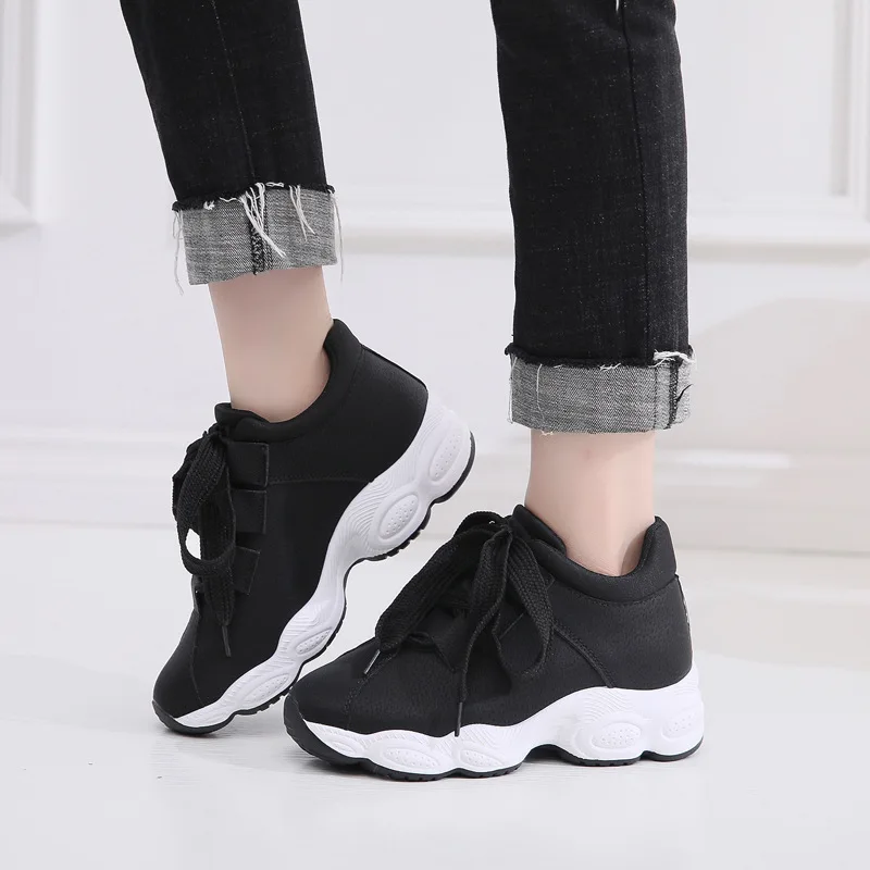 Дышащая резиновая обувь; женские кроссовки; коллекция года; сезон весна; стиль; универсальная обувь для бега в Корейском стиле; белые туфли; женская обувь