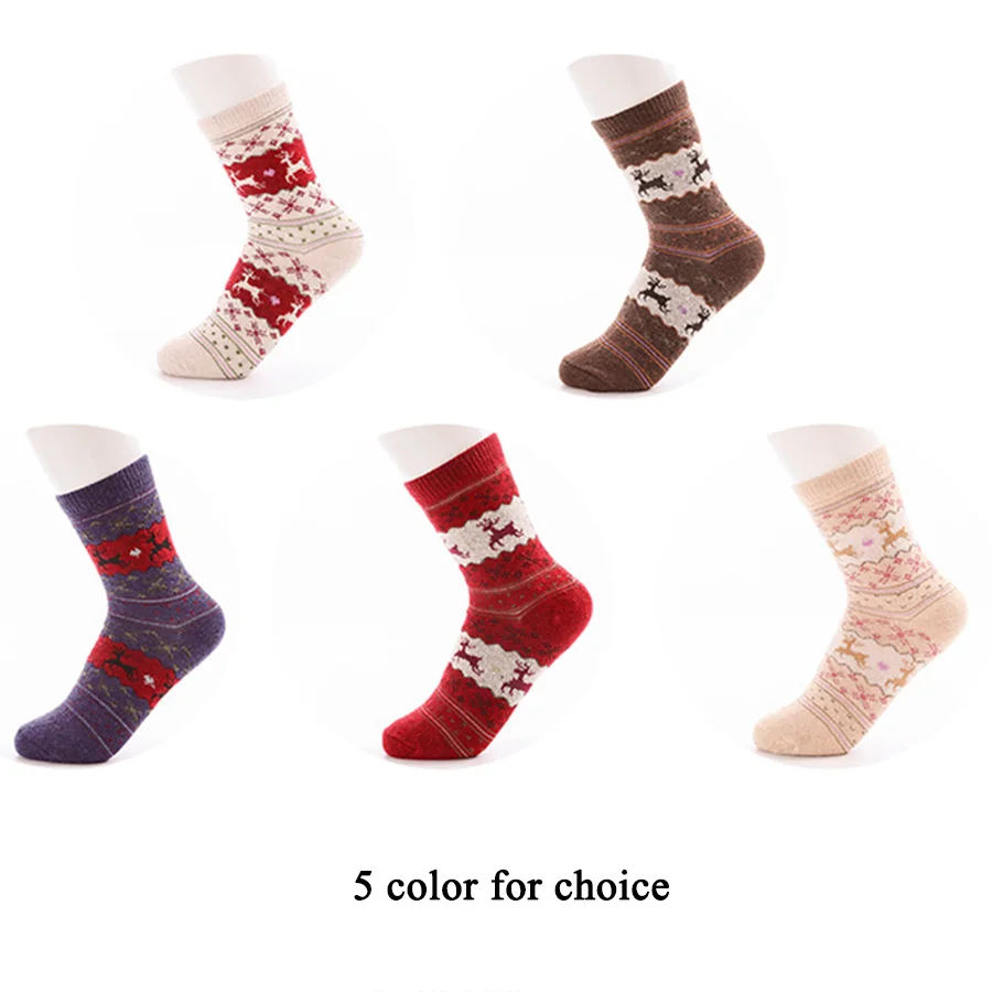 

Cute Deer Pattern Socks for Women Christmas Style Crew Socks Spring Autumn Winter Female Casual Short Socks