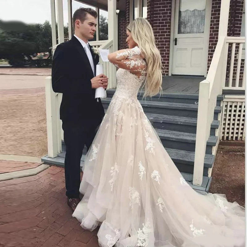 

V-Neck Appliques Lace Long Bridal Wedding Dresses Champagne Long Sleeves Illusion Court Train Wedding Dress Vestidos De Novia