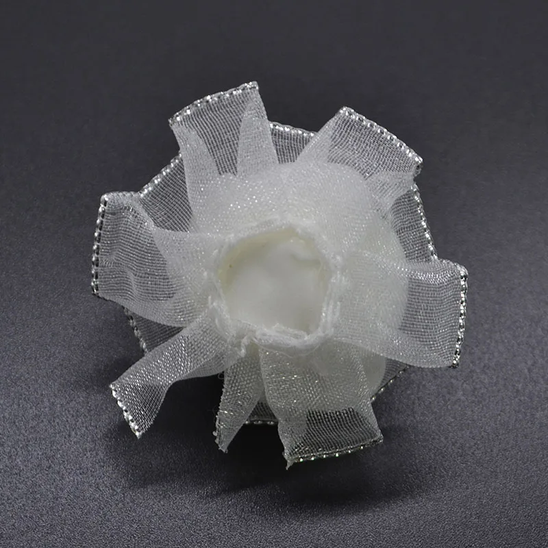 

50pcs 4cm Mini Silk Foam Artificial Rose Flowers White Beige Rose Heads for Wedding Home Decoration DIY Handmade Wreath Flowers