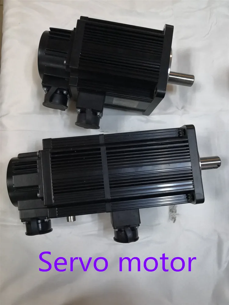 

Numerical control lathe with inclined rail with waterpump/watertank