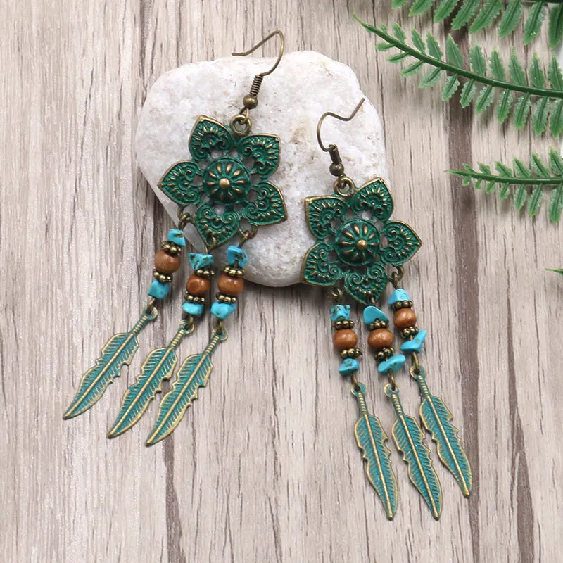 Ярь Медянка патина бронзовый зеленый цветок Шарм лист перо витые болтающиеся