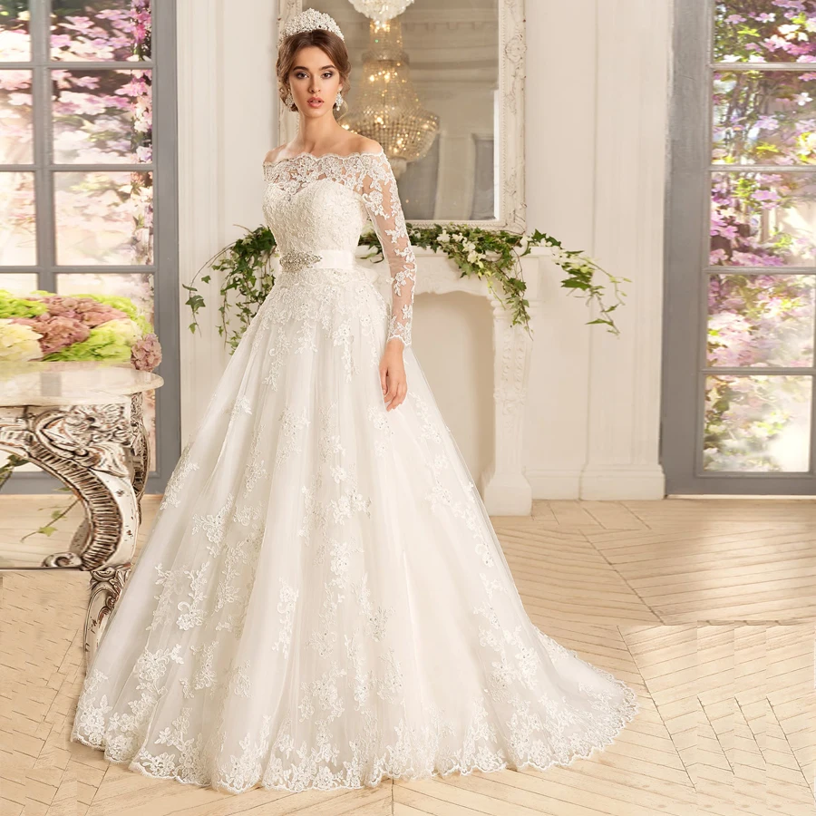 

Luxury Lace Wedding Dress Boat Neck Long Sleeves Beading Applique Ball Gown Wedding Dresses Bridal Gown Plus Size