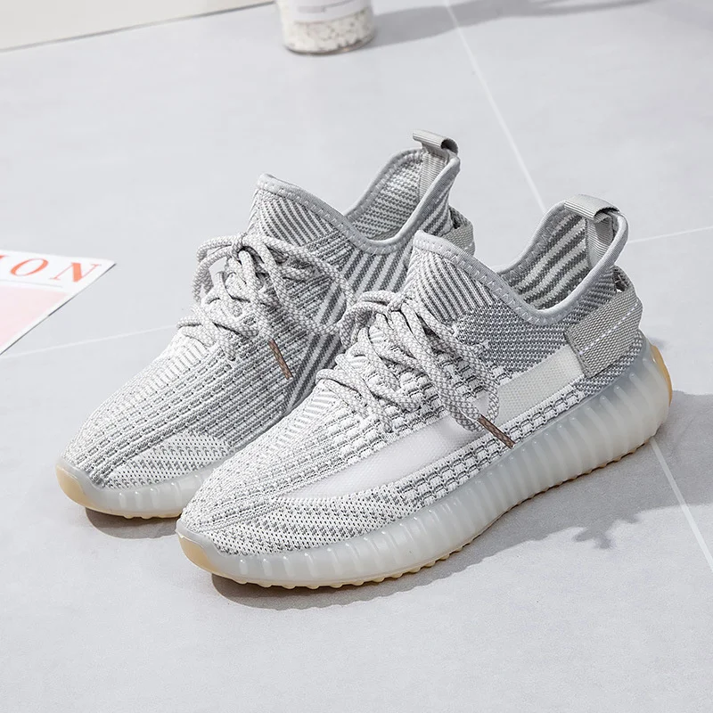 

2021 Running Shoes High Quality Runner 350 Womens V2 Designer Fashion Sneakers Unisex Comfortable Walking Sports Shoes Trainers