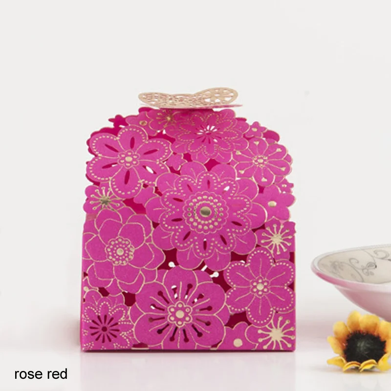 rose red 10Pcs Paper Candy Box Hollow Butterfly DeSIGN European Style Gift Boxes Wedding Favors Cute Personality Chocolate Box - Цвет: rose red
