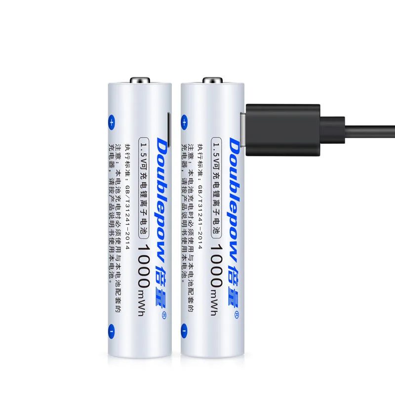 

1,5 AAA USB - +