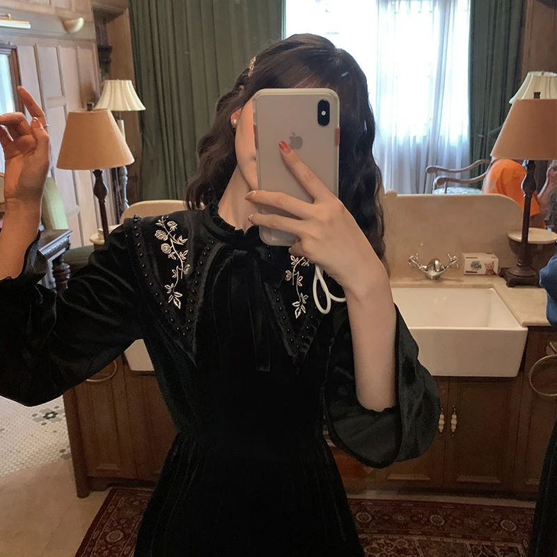 

French Velvet Black Long Sleeve Dress Vintage Embroidery Women Midi Warm Dress Fall Korean One-piece Female Wedding Party Dress