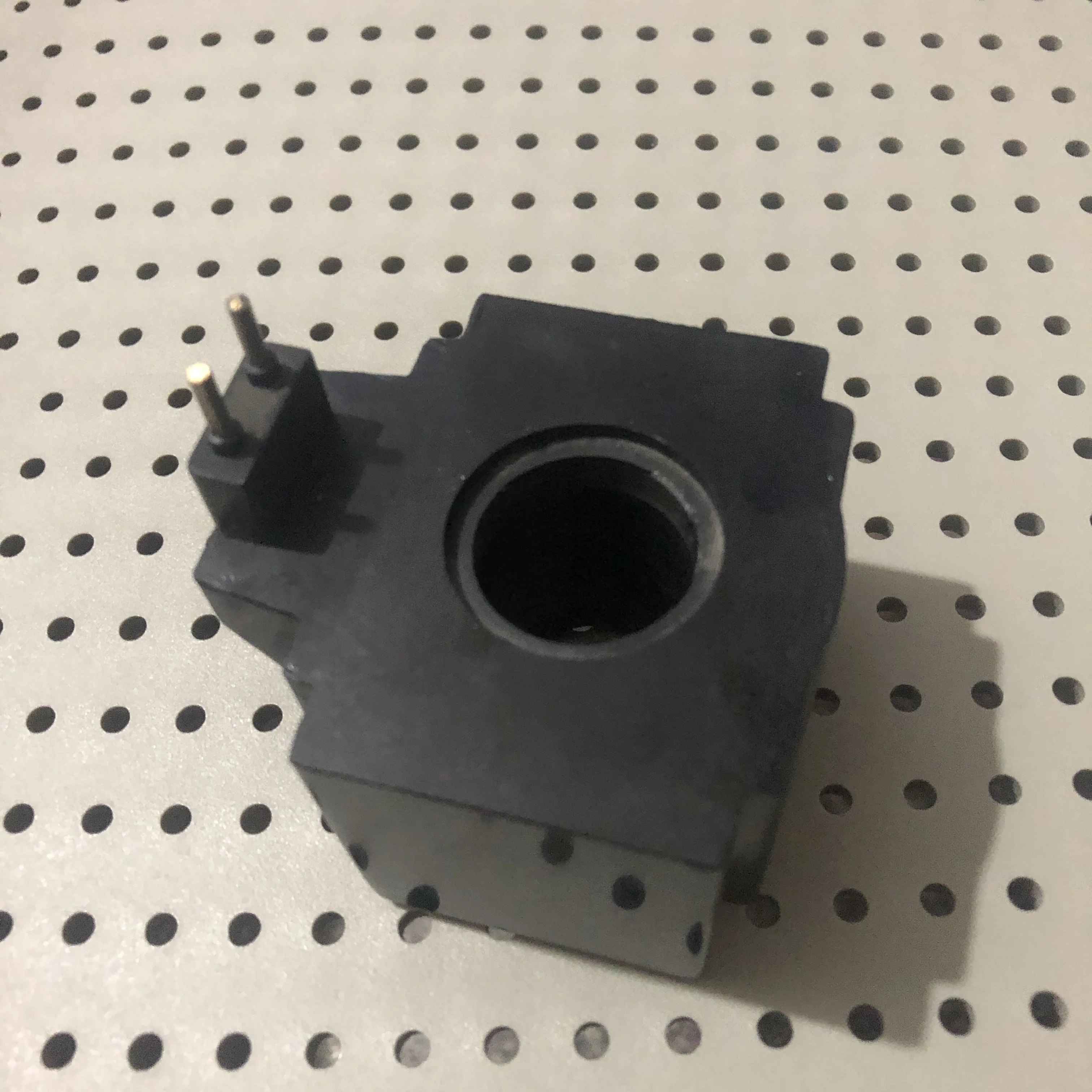 

Медный сердечник, электронный электромагнитный клапан, катушка с внутренним отверстием, диаметр отверстия 26 мм, длина отверстия 47 мм, элект...