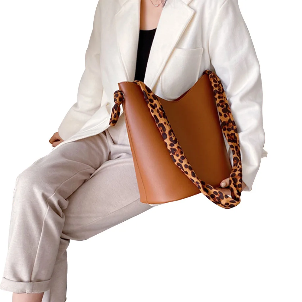 

Woman's Leopard Print Shoulder Strap Adjustable Child Package Magnetic Buckle Zipper Soft PU Waterproof Shoulder Bags Handbag