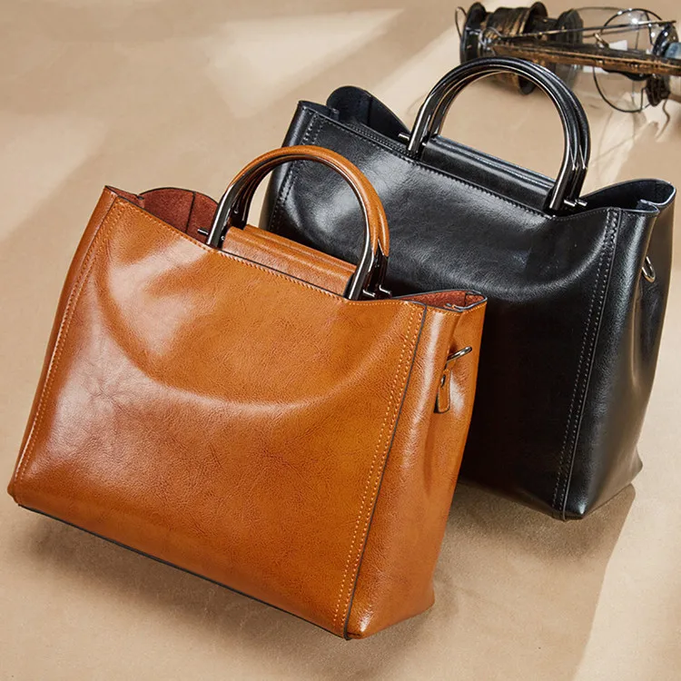 

2020 New Women's Bag Summer New Genuine Leather Multi-Function Portable Diaper Bag Women's Shoulder Bag