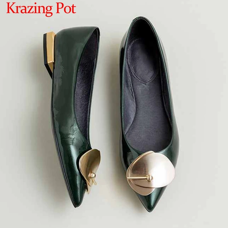 Женские туфли с металлическими украшениями Krazing Pot Модные дышащие лодочки из