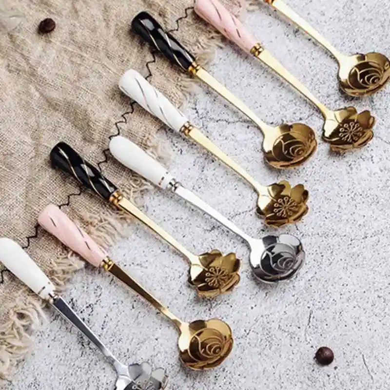 

Gold-plated Mini Sakura Rose flower Spoons for Coffee Tea Dessert Drink Mixing Milkshake Spoon Tableware Kitchen Supply