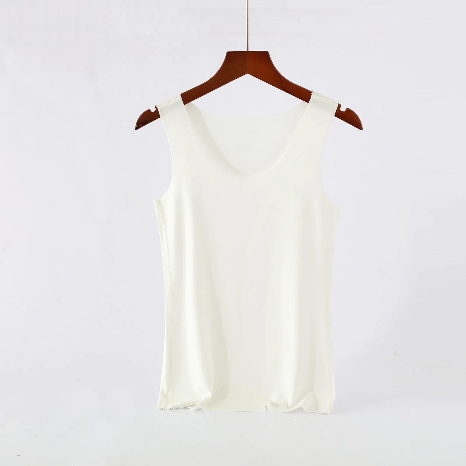 

New women's vest Modal women's bottoming vest solid color version was thin sleeveless shirt TB908